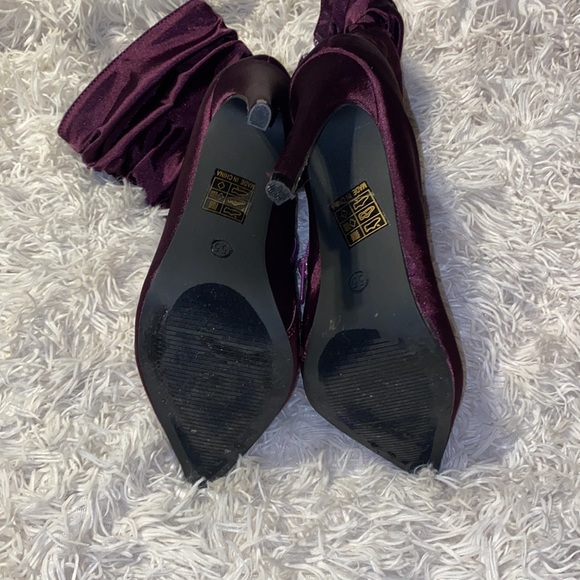 So Me Purple Satin Stiletto Slouch Booties 5.5 (EUC) - Picture 6 of 7